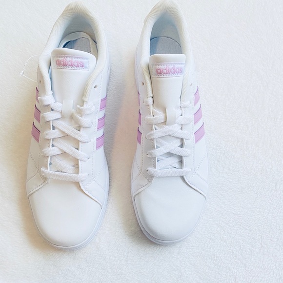 ‼️SOLD‼️Adidas Grand Court - Picture 1 of 4